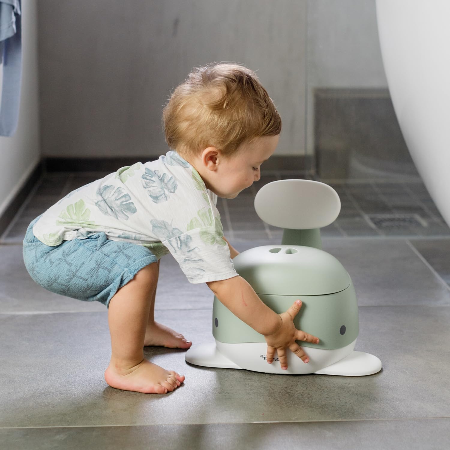 Kindsgut Kinder-Töpfchen, Babytopf WC/Klo, kinderfreundliches Wal-Design und dezente Farben, Toiletten-Training, Pistazie